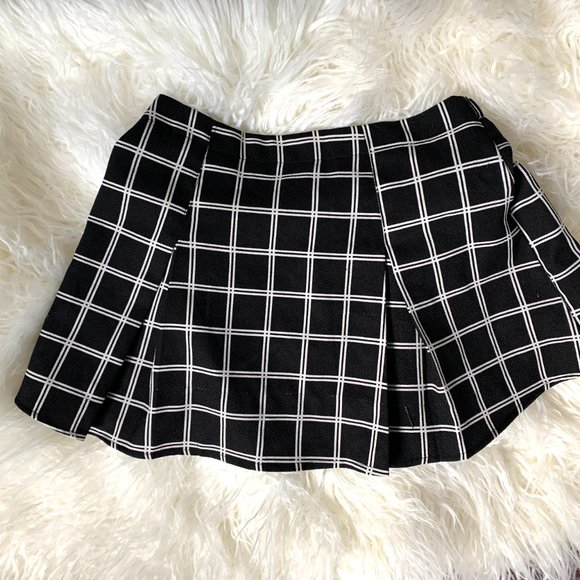 Checkered Black Mini Skirt - Picture 1 of 3